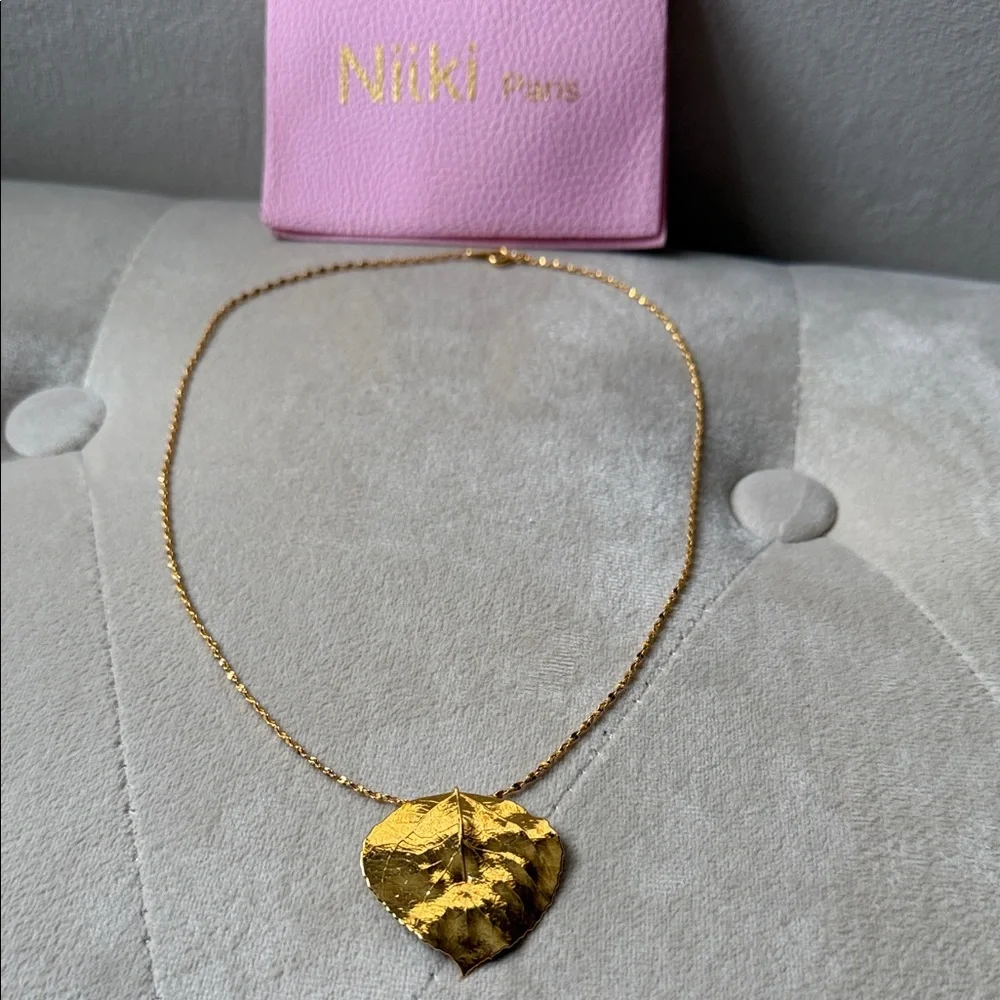 Gold Leaf Pendant Necklace